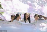 2018418(j)~ĸءH(hu)ŮҒ(dng)(j)ϡǧɽf(wn)H(hu)_(ki)(chng)8000lϢδʿ丸ĸǰ(li)F(xin)(chng)Ғ